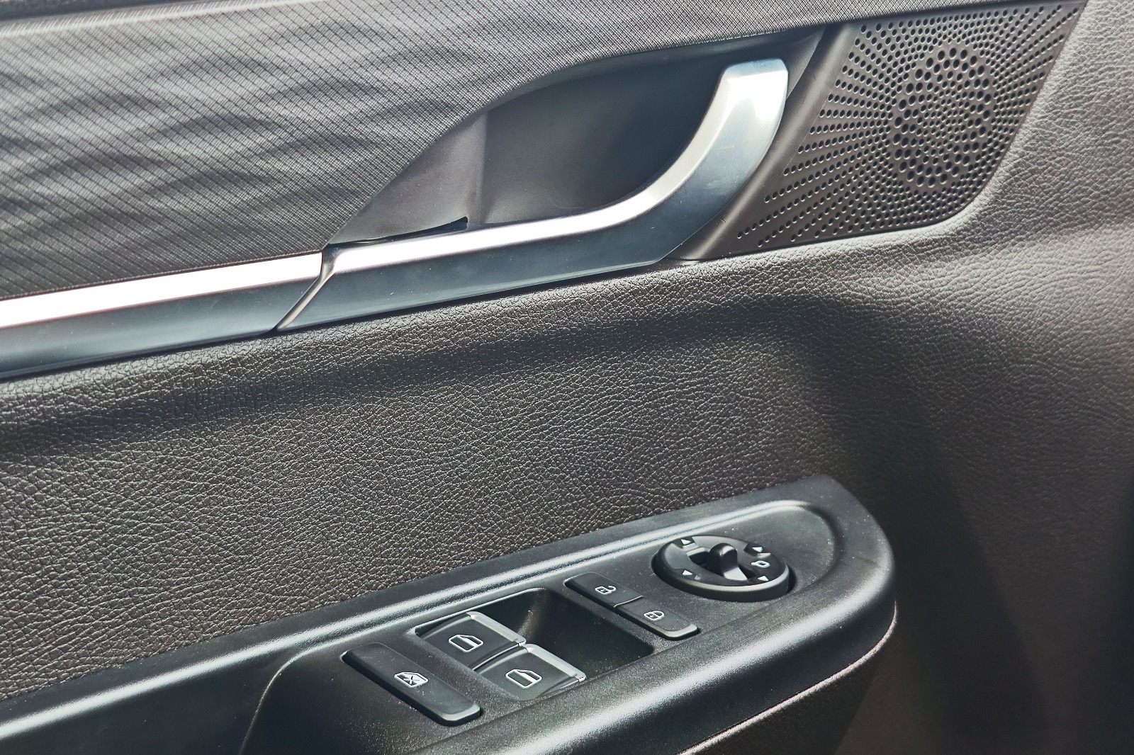 GerJa Rovian - Gallery Image 10